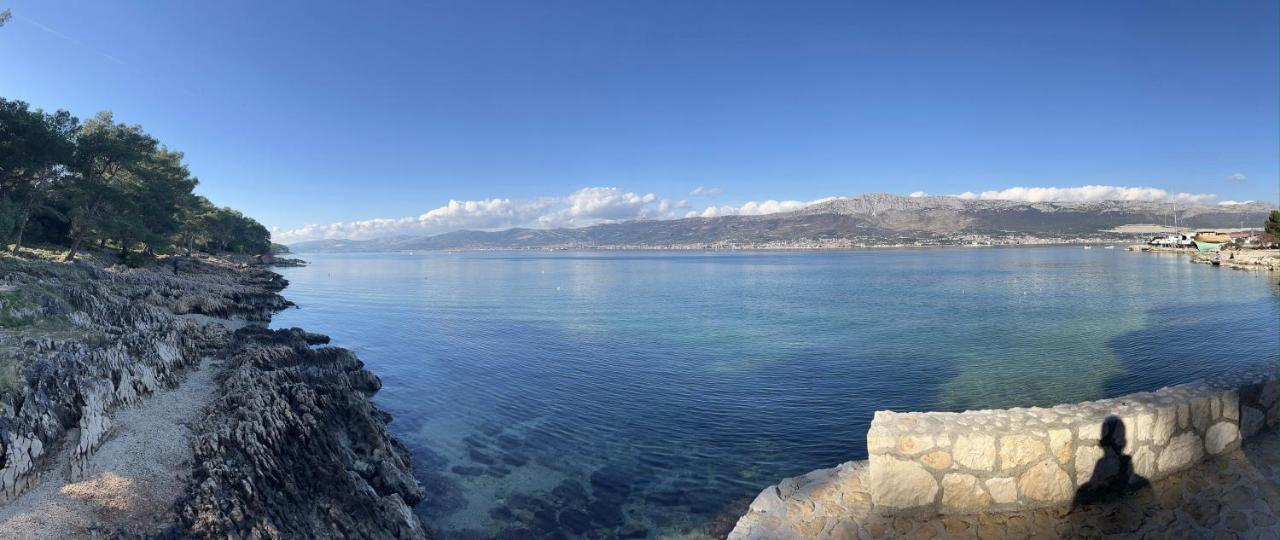 Spacious Apartment Close To The Sea In Kastel Luksic Kaštela Esterno foto